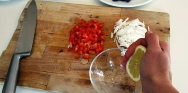 теплый салат с нутом