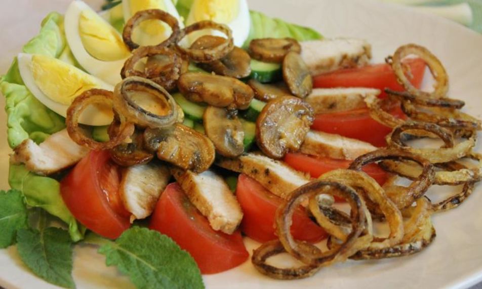 Рецепт теплый салат со свининой