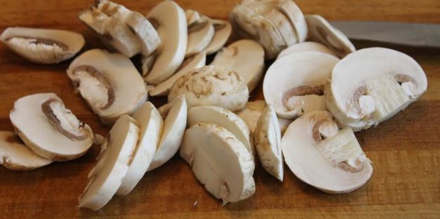 теплый салат со свининой