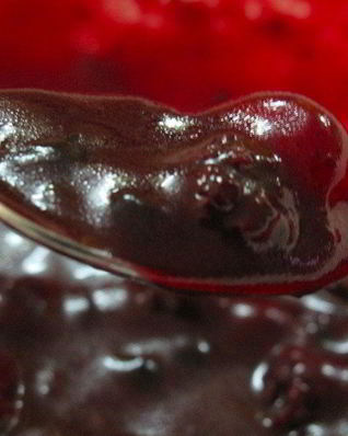 Десертный фруктовый соус с Амаретто