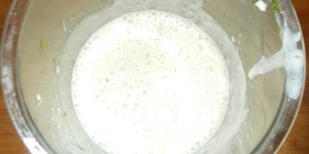 йогуртовый соус с анчоусами