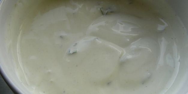 куриные шашлычки с беконом и черносливом