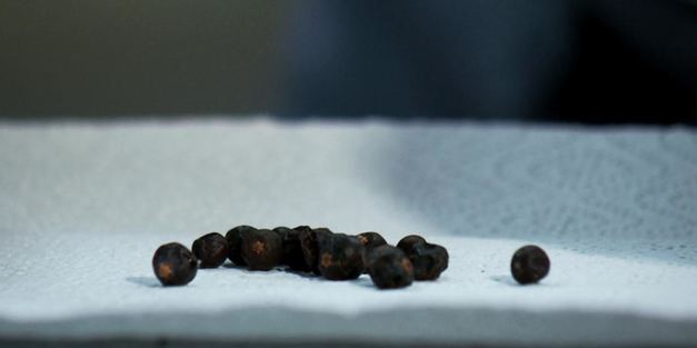 луковый соус с можжевельником