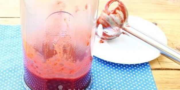 остро-пряный клубничный соус к мясу