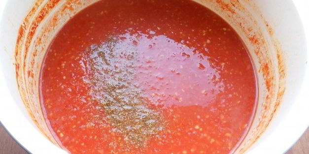 острый томатный соус в мультиварке