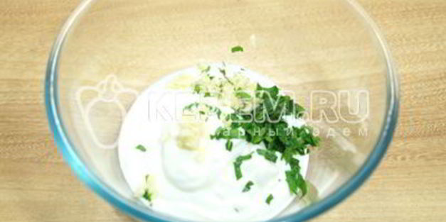 сметанный соус весенний