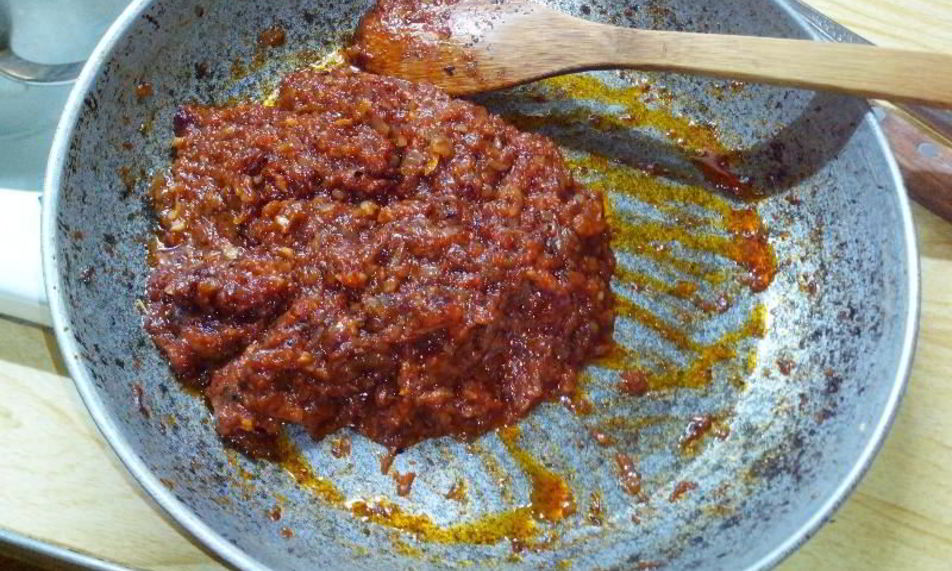 Рецепт соус для пиццы на помидорах и луке