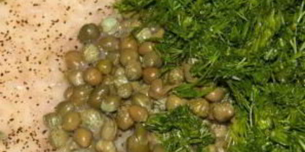 соус для рыбы из вина, масла и каперсов