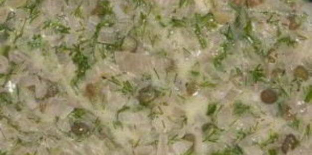 соус для рыбы из вина, масла и каперсов