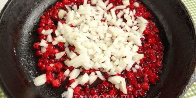 соус из красной смородины с мятой