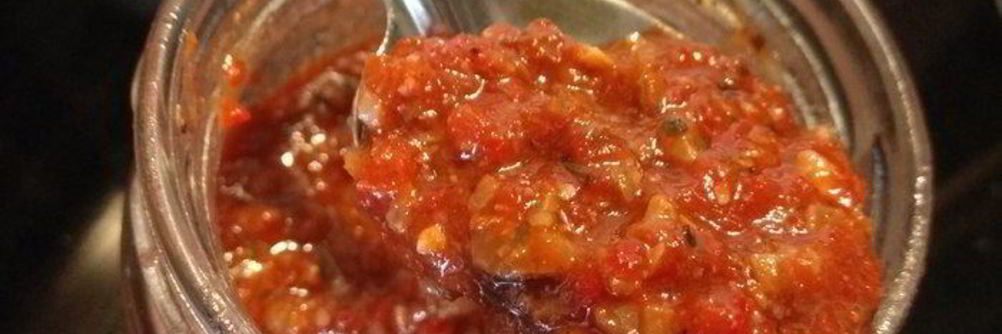 Соус из паприки с грецкими орехами