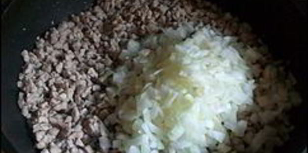 томатный соус с мясом