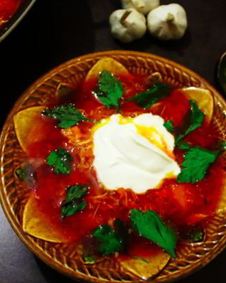 Борщ на курином бульоне и сале