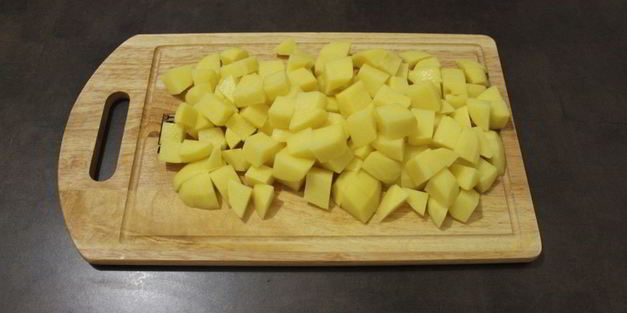 борщ на курином бульоне и сале