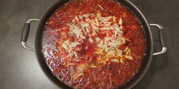 борщ на курином бульоне и сале