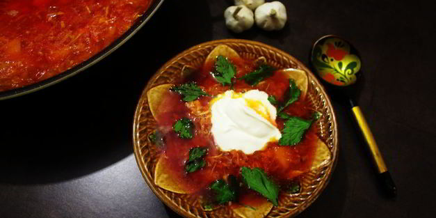 борщ на курином бульоне и сале