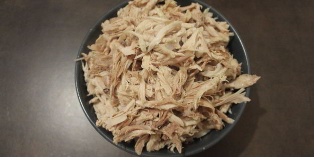 борщ на курином бульоне и сале