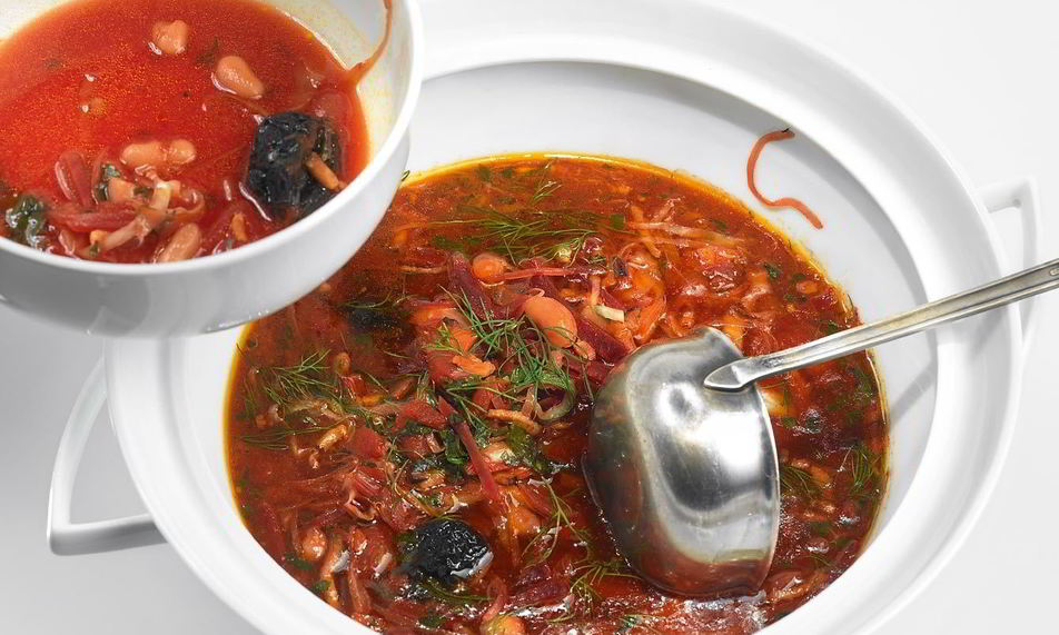 Рецепт борщ с черносливом, фасолью и копченой грудинкой