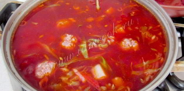 борщ с фрикадельками