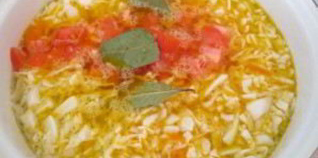 борщ с тушенкой