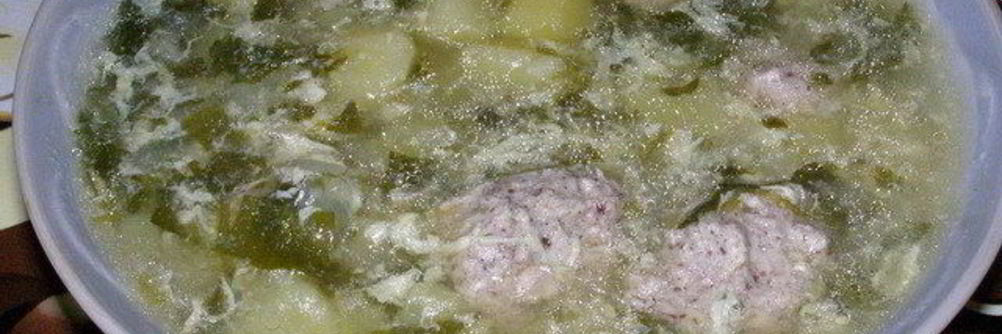 Борщ со щавелем и фрикадельками