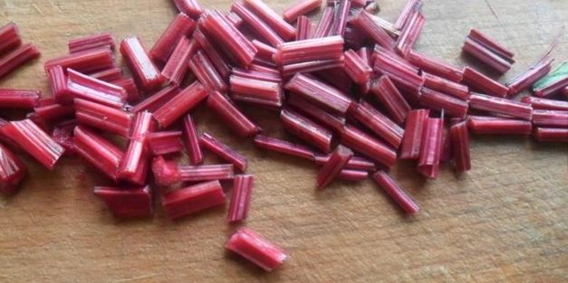 борщ со свекольной ботвой в мультиварке