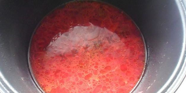борщ со свекольной ботвой в мультиварке