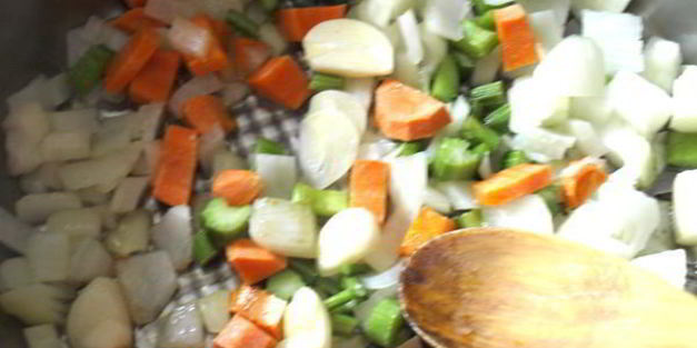 крем-борщ из свеклы и яблок