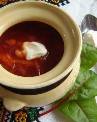 Постный борщ с черносливом