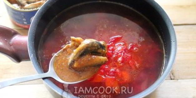 постный борщ с фасолью и килькой