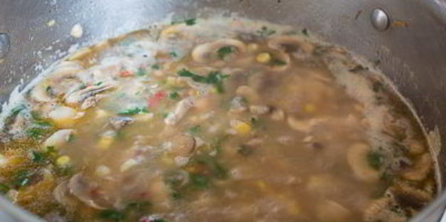 чили-суп из курицы с грибами