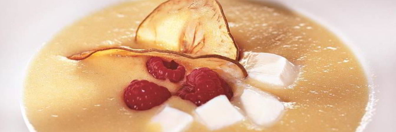 Фруктовый суп с пломбиром