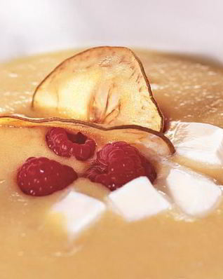 Фруктовый суп с пломбиром