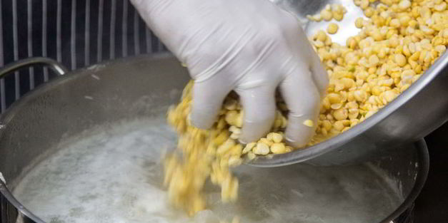 гороховый суп с копченостями