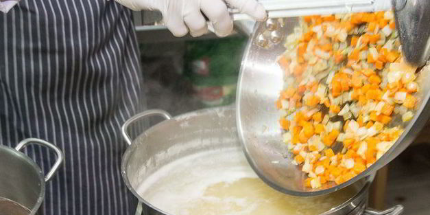 гороховый суп с копченостями