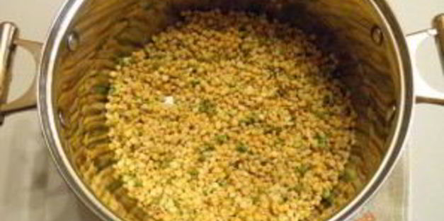 гороховый суп с копчеными ребрышками