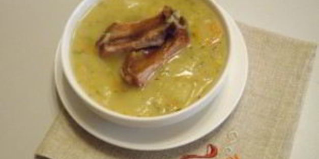 гороховый суп с копчеными ребрышками