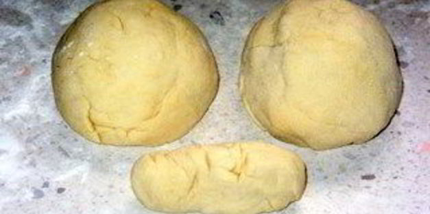 грибной суп со сливками и сыром в хлебных горшочках-мешочках