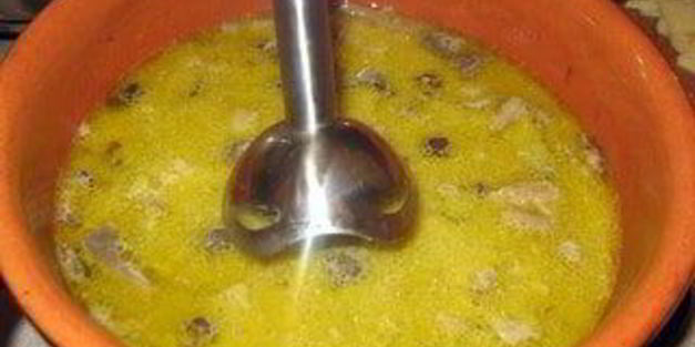 грибной суп со сливками и сыром в хлебных горшочках-мешочках