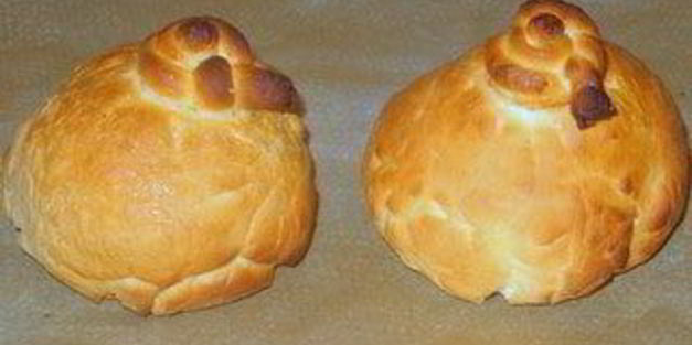 грибной суп со сливками и сыром в хлебных горшочках-мешочках