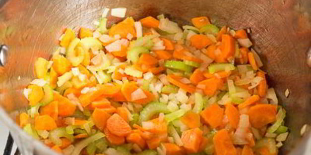 карри-суп из курицы с рисом