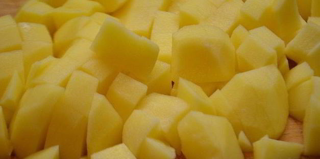 картофельный суп с беконом и тмином