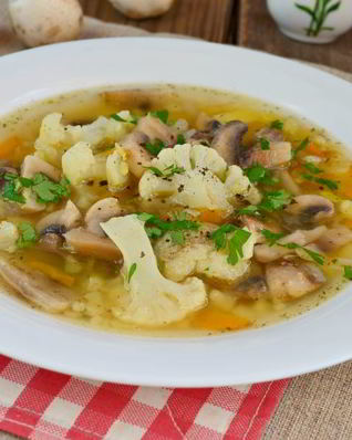 Картофельный суп с шампиньонами и цветной капустой