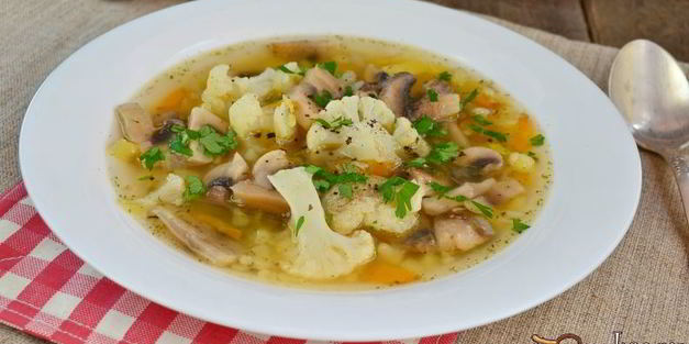 картофельный суп с шампиньонами и цветной капустой