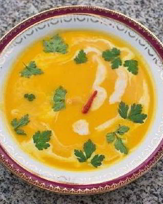 Кокосово-морковный крем-суп с перцем и имбирем