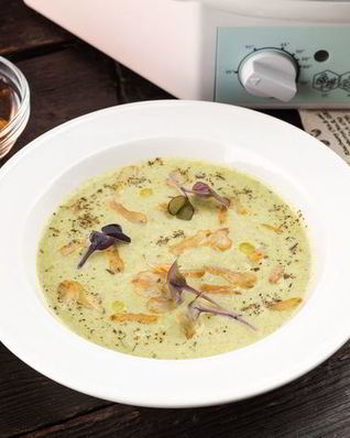 Крем-суп из брокколи с креветками