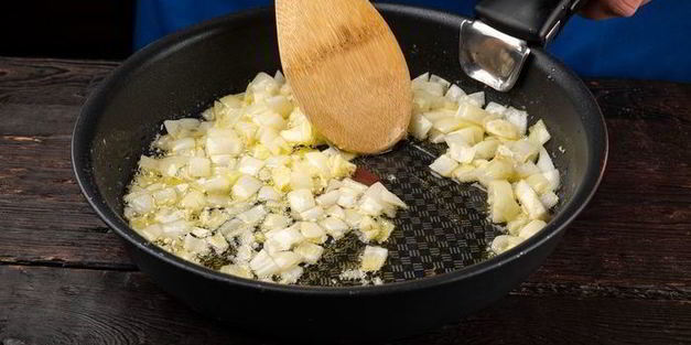 крем-суп из брокколи с креветками