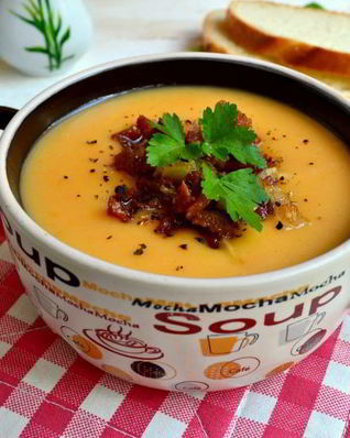 Крем-суп морковно-картофельный со шкварками из утиного жира