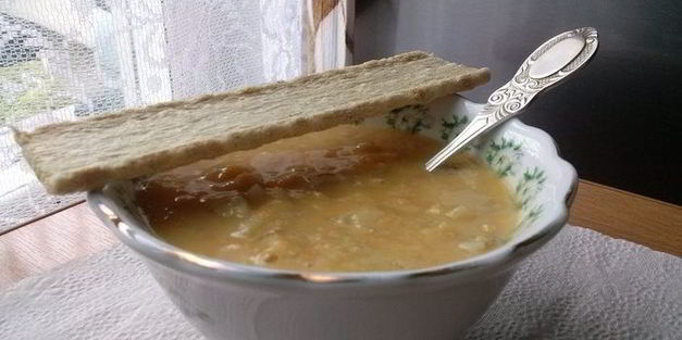 крем-суп с красной чечевицей и кукурузой