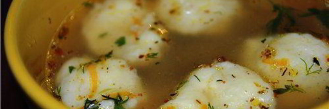 Куриный суп с творожными клецками